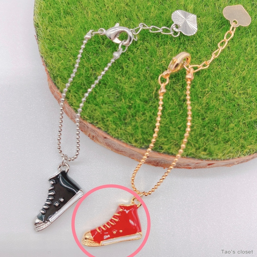 【レッド／ゴールド】10〜12cmぬい対応／ネックレス／ハイカットスニーカー