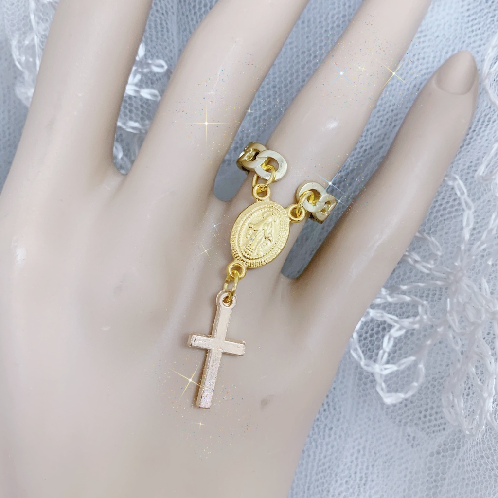 祈りの指輪 Charlotte Booth