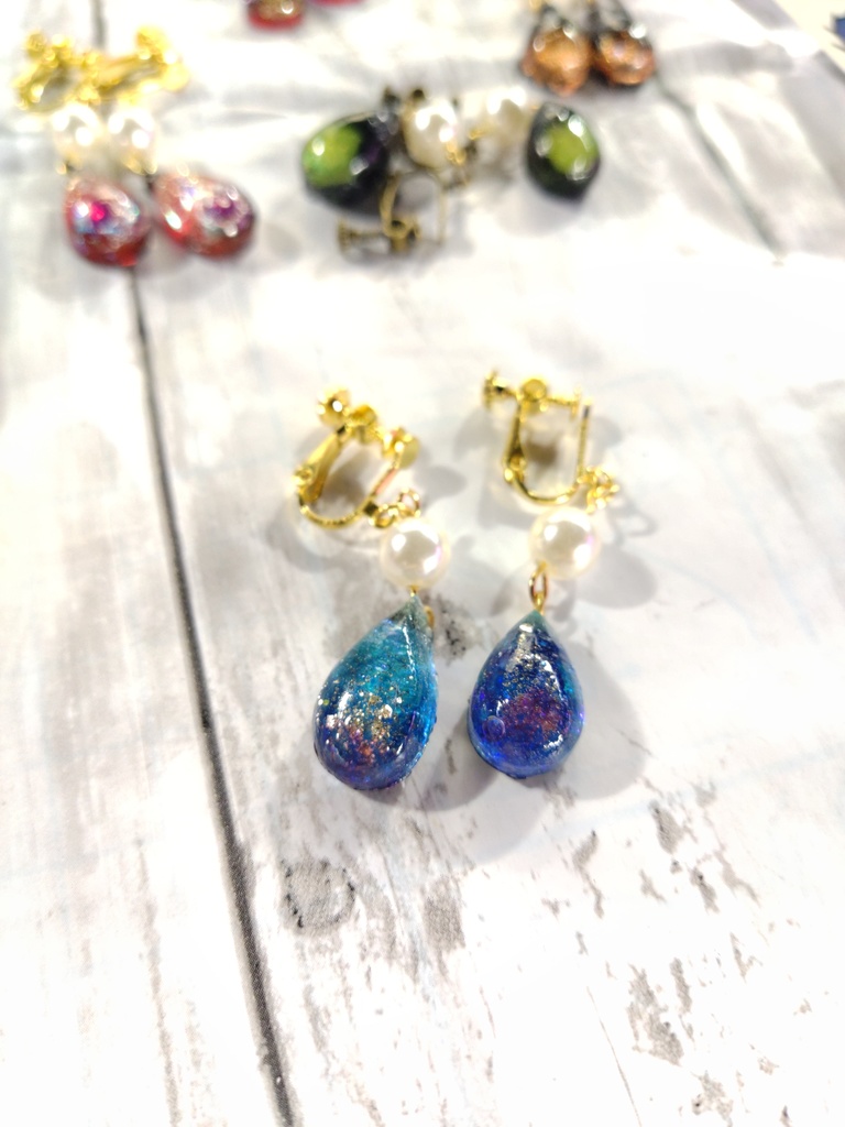 ツイステイメージピアス・イヤリング（イグニハイド寮）