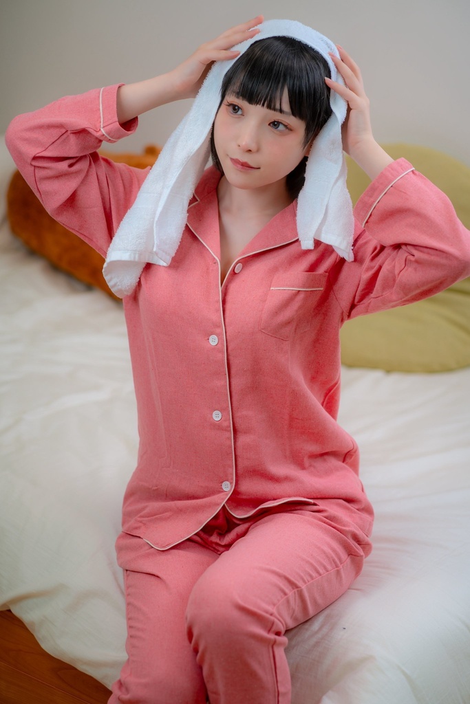 SAO 桐ヶ谷直葉 写真集 - A BRIGHT SHINING WORLD -