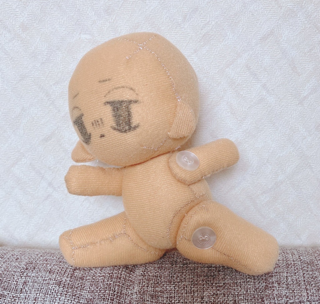 テディベアみたいに動かせる人型ぬいぐるみ