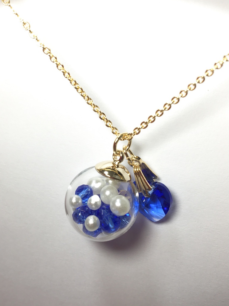 ラヴコレ2018in Autumun配布 ヴァンモチーフガラスドームネックレス