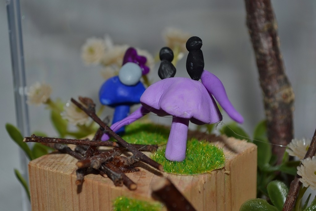 ウィクロス みこみこ×まほまほきのこケース入り 置き物