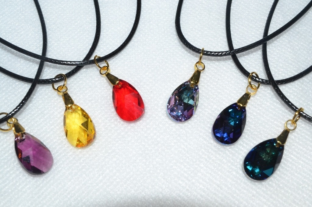 ウィクロス ルリグ色イメージ一粒物語 スワロフスキー革紐ネックレス