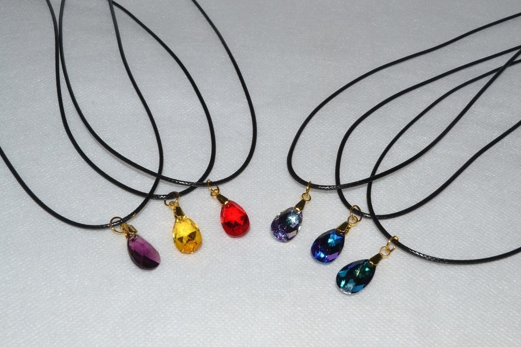 ウィクロス ルリグ色イメージ一粒物語 スワロフスキー革紐ネックレス