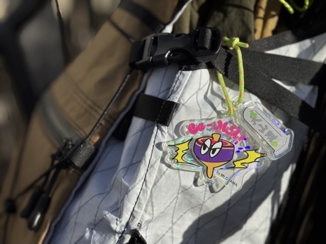 令和の大山詣り 「Co-MA! feat. 大山道道標（大山こま）」ホログラムプリズムアクリルキーホルダー