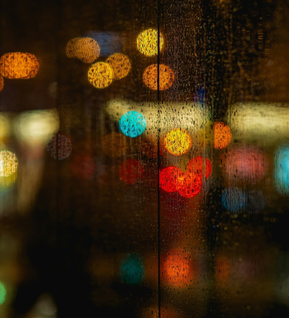 【フリートラック/BGM】 “Lucent” hip hop track with emotional piano melody