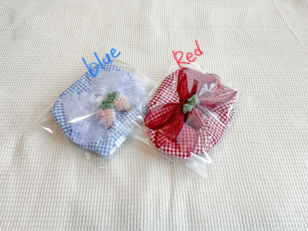 チェックいちごベレー帽