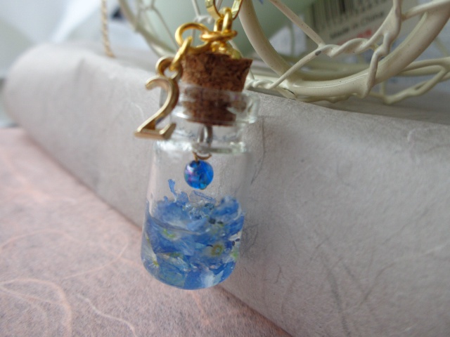 おそ松さん イメージ 小瓶入り ネックレス