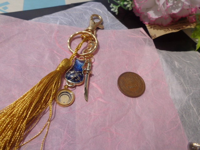 刀剣乱舞 三日月宗近 イメージ キーホルダー ピアス