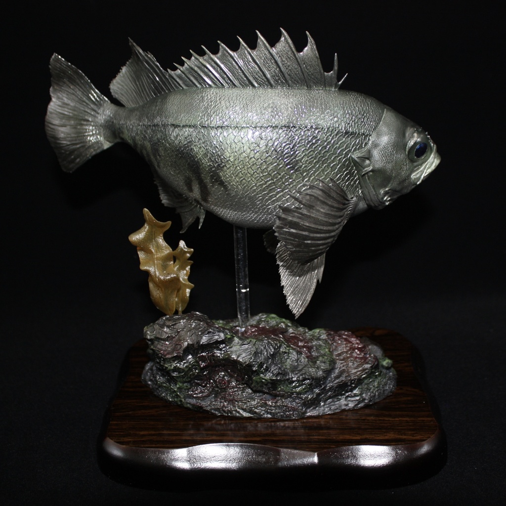 メバル(青) フィギュア(大) 魚寸25cm 【県立美術館美術展 奨励賞受賞】