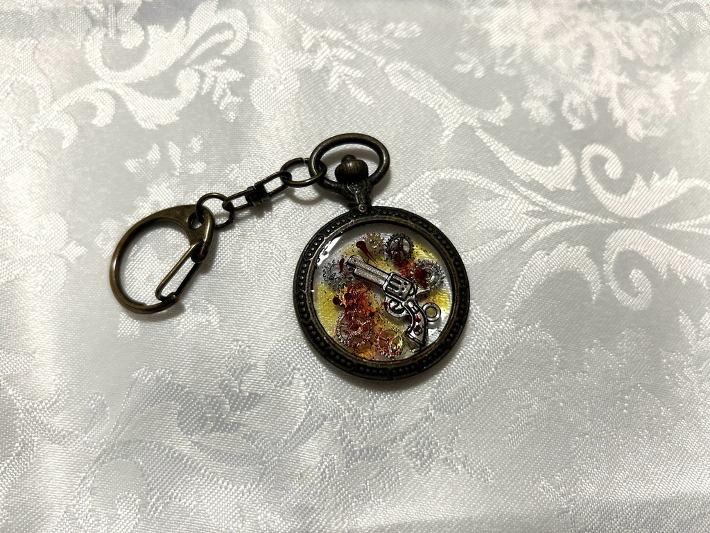 ケイジトラウマキーホルダー