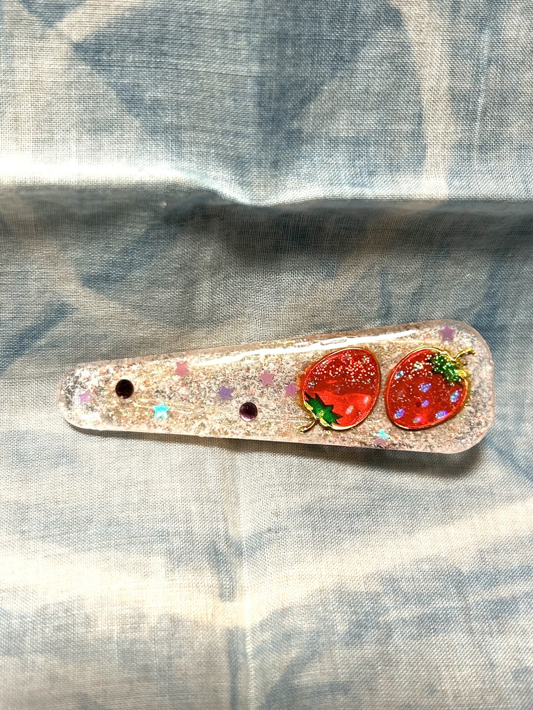 サライメージヘアクリップ