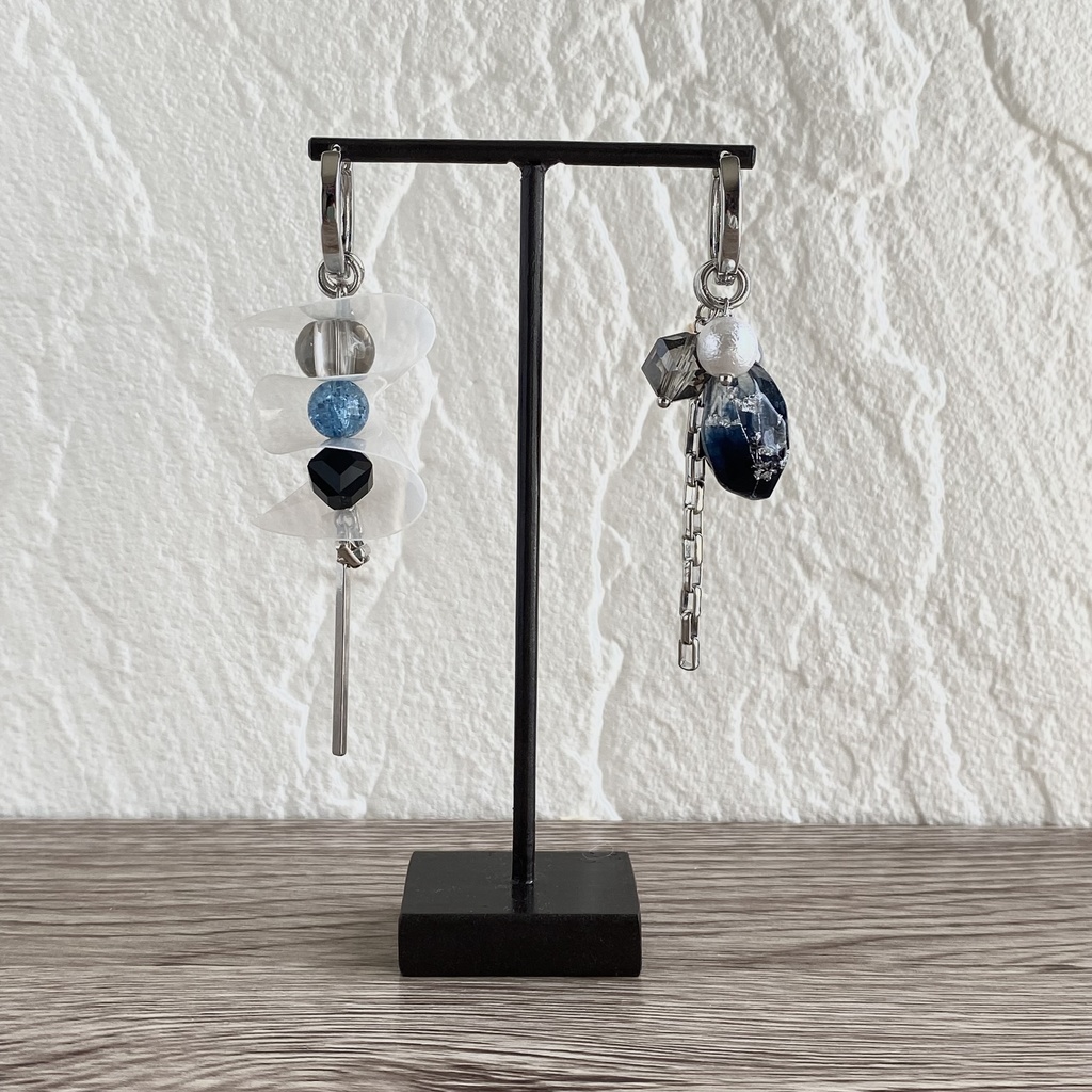 小柳ロウ モチーフピアス イヤリング