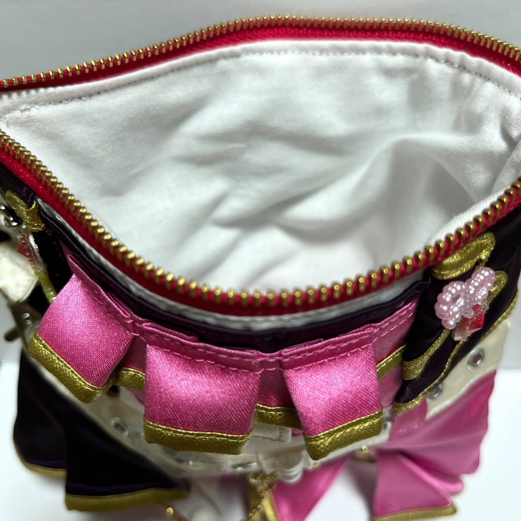 衛藤美沙希ポーチ