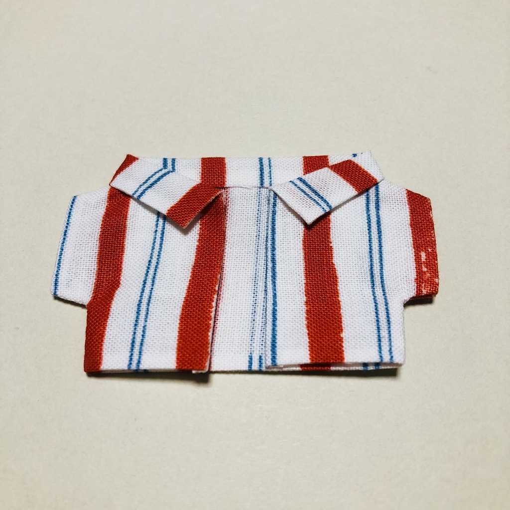 夏の爽やかシャツ