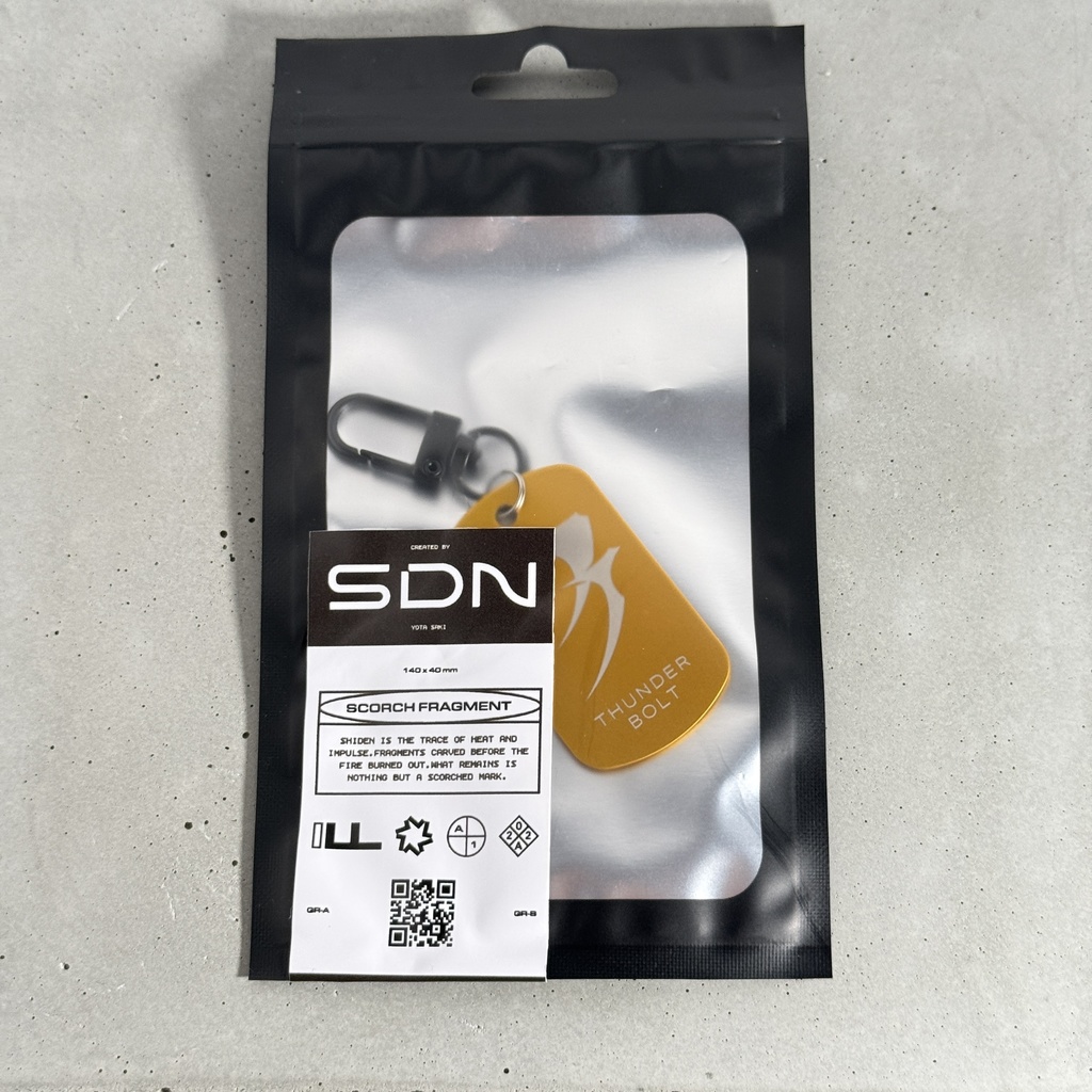 THUNDER BOLT V2 LOGO DOGTAG KEY CHARM ORANGE