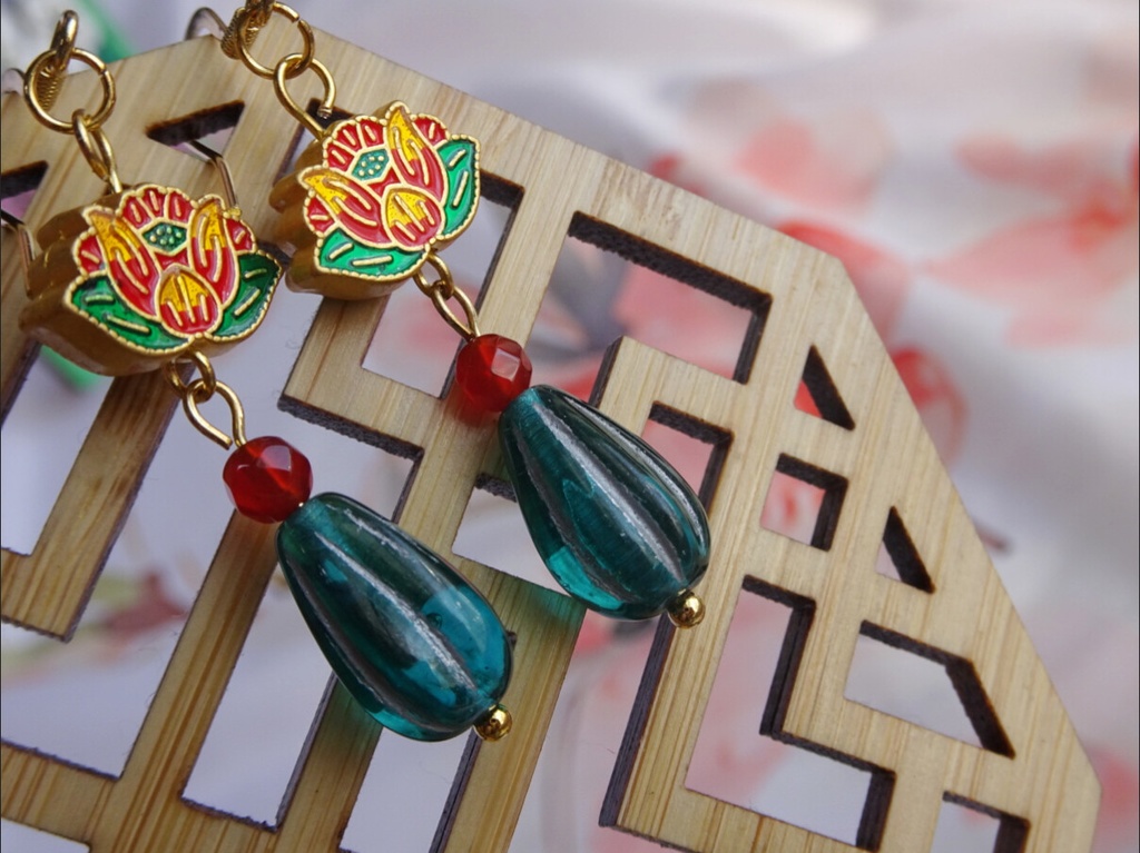 蓮の中華風イヤーアクセサリー(ピアス・イヤリング)