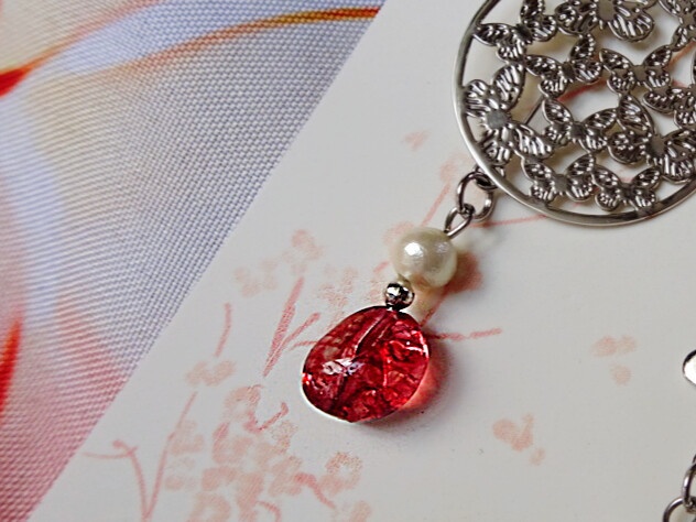 銀蝶と赤水晶のイヤーアクセサリー(ピアス・イヤリング)