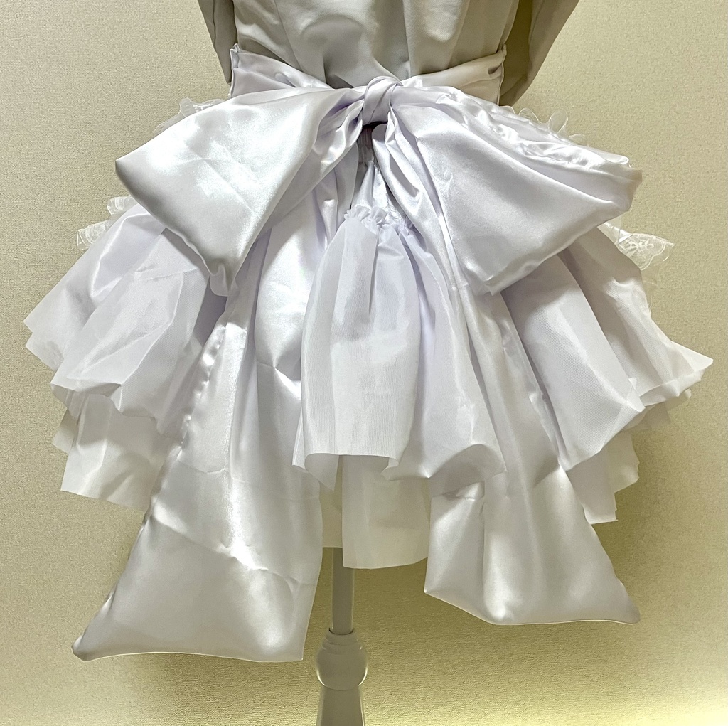 ˚✧₊⁎生地たっぷり使用のメイドフリルエプロン⁎⁺˳✧༚