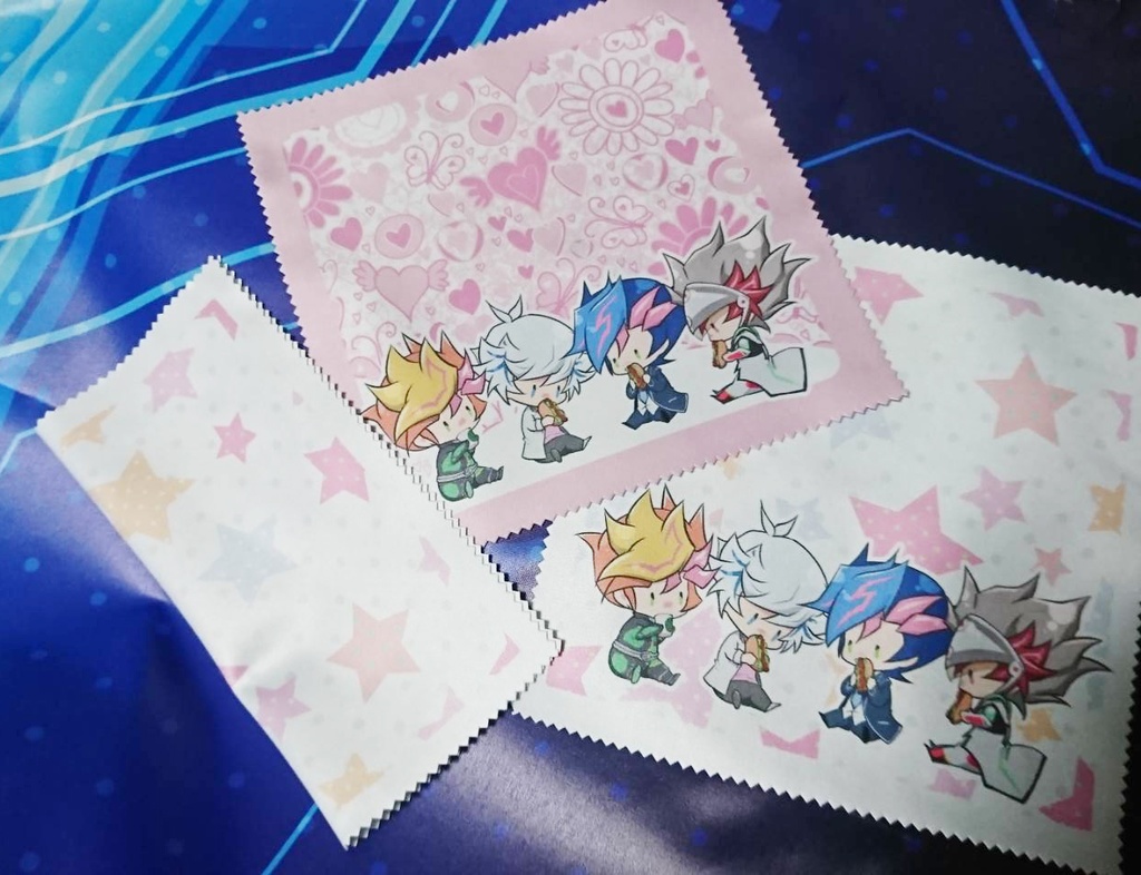 もぐもぐ運囚めがねふき