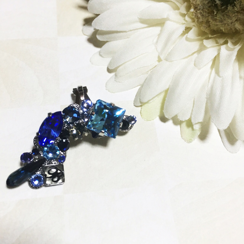 排気ガス イメージ イヤーカフ