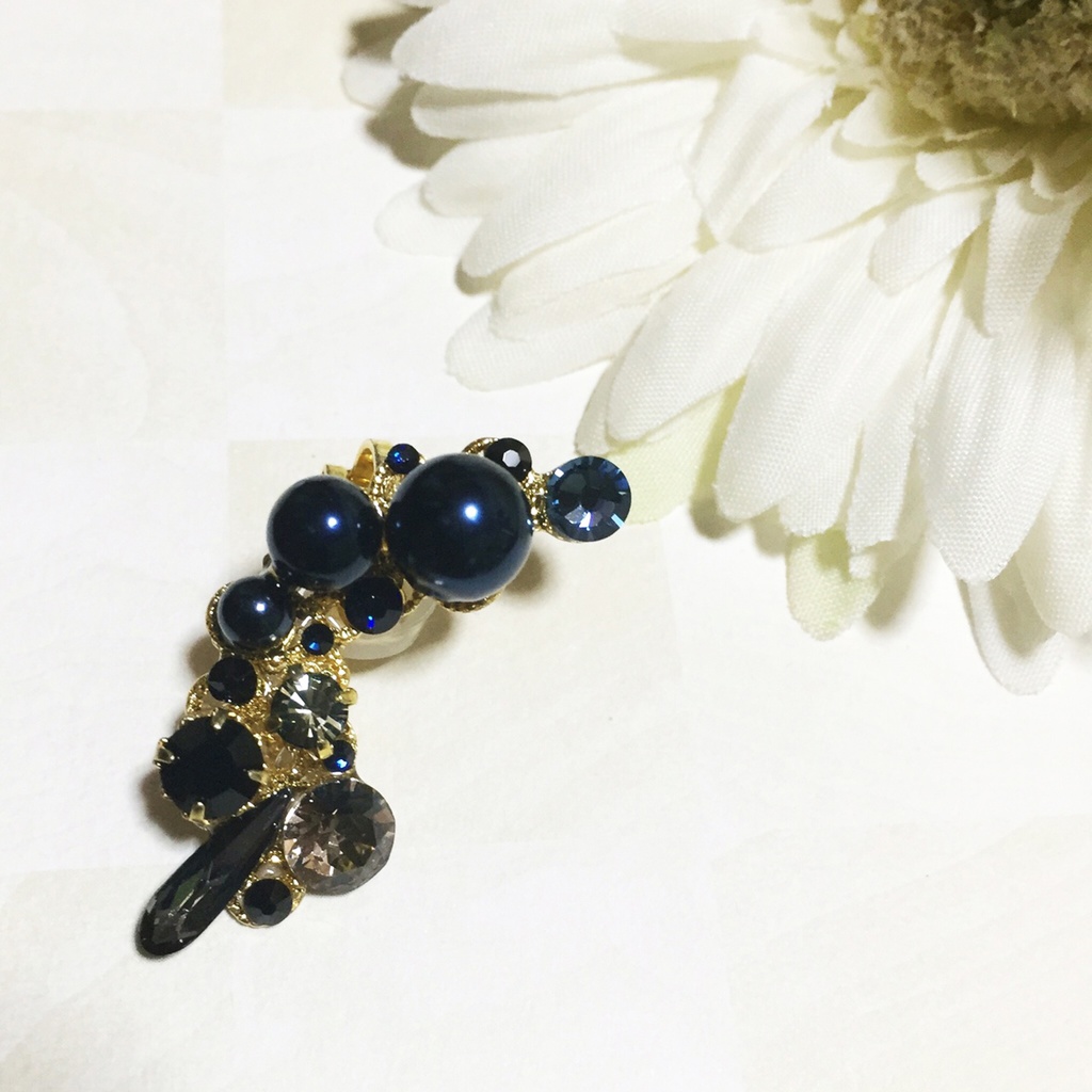 排気ガス イメージ イヤーカフ