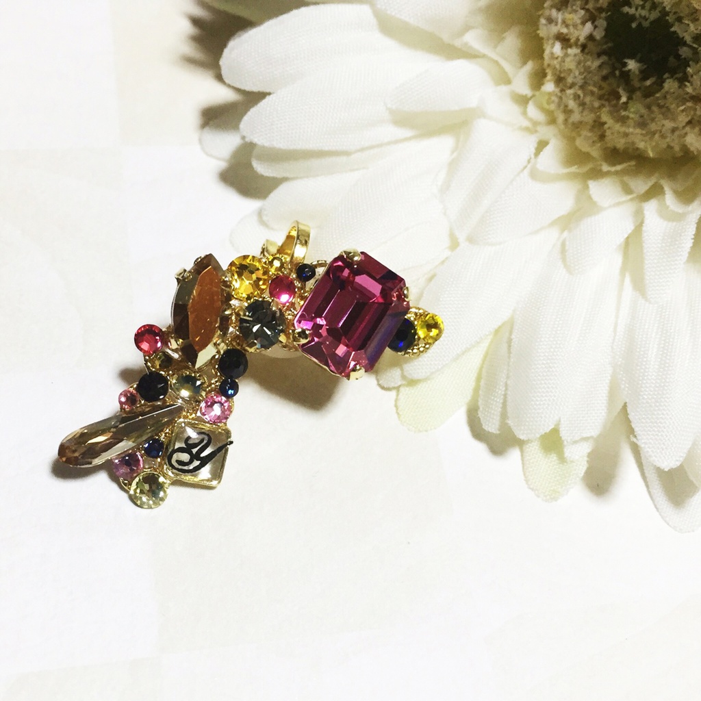 排気ガス イメージ イヤーカフ