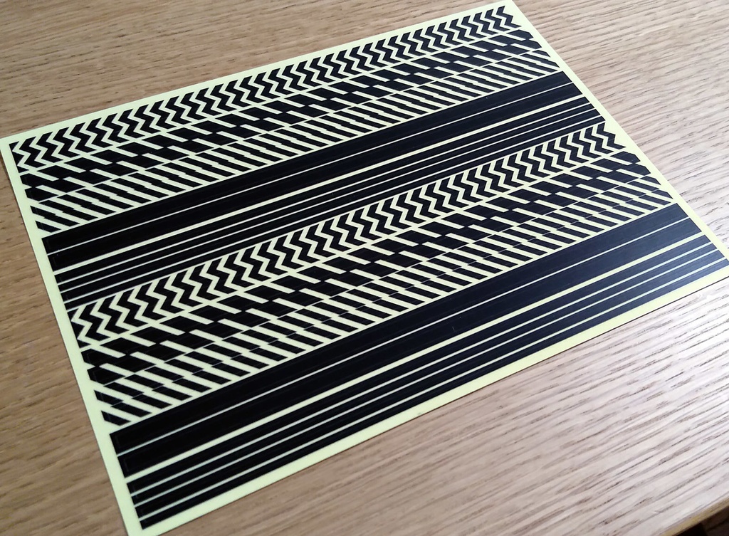 No.004 ライン&トラ縞-黒 ステッカー