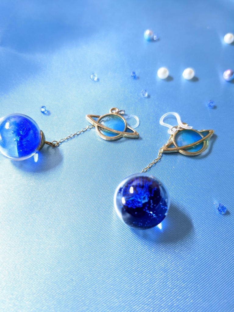 土星の樹脂ノンホールピアス