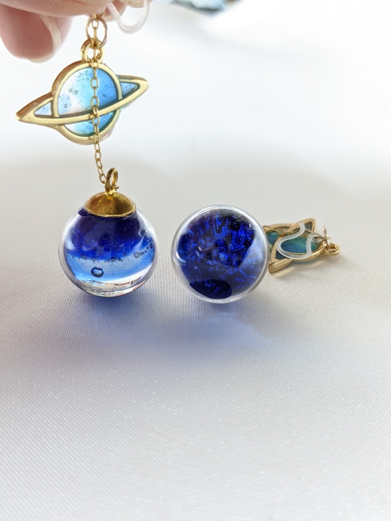 土星の樹脂ノンホールピアス