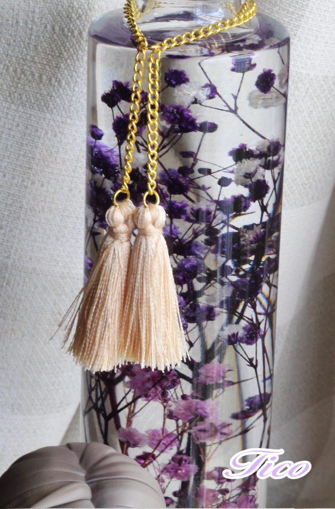 へし切長谷部イメージ かすみ草のハーバリウム