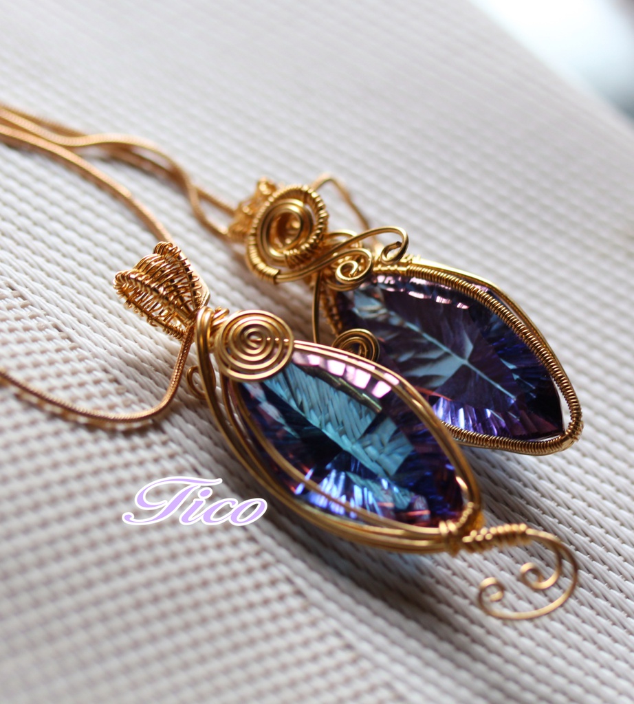 へし切長谷部イメージアクアオーラ ワイヤーアートネックレス