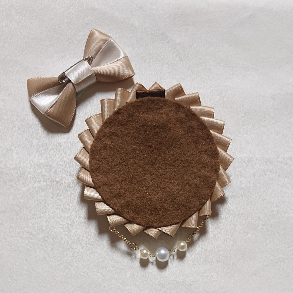 バイカラーロゼット【薄茶色×濃アイボリー】