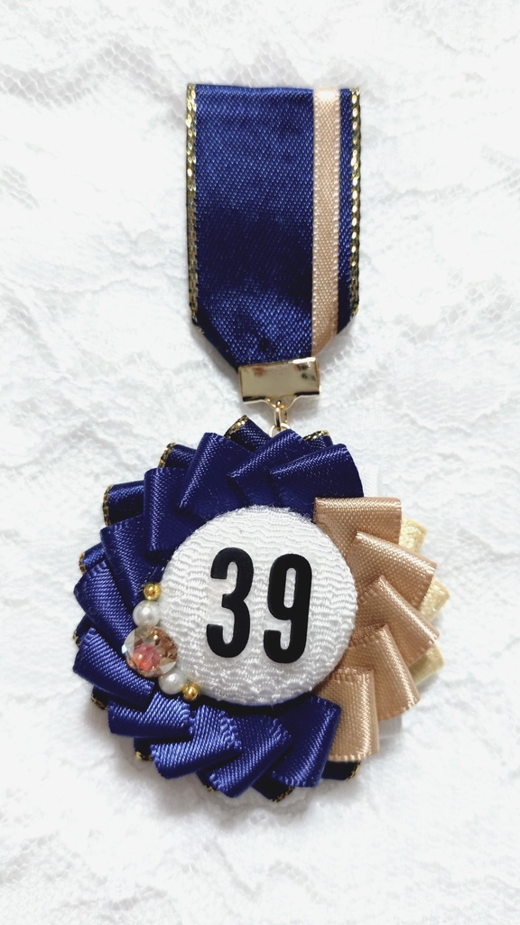 刀剣男士イメージ　勲章ブローチ　前田藤四郎