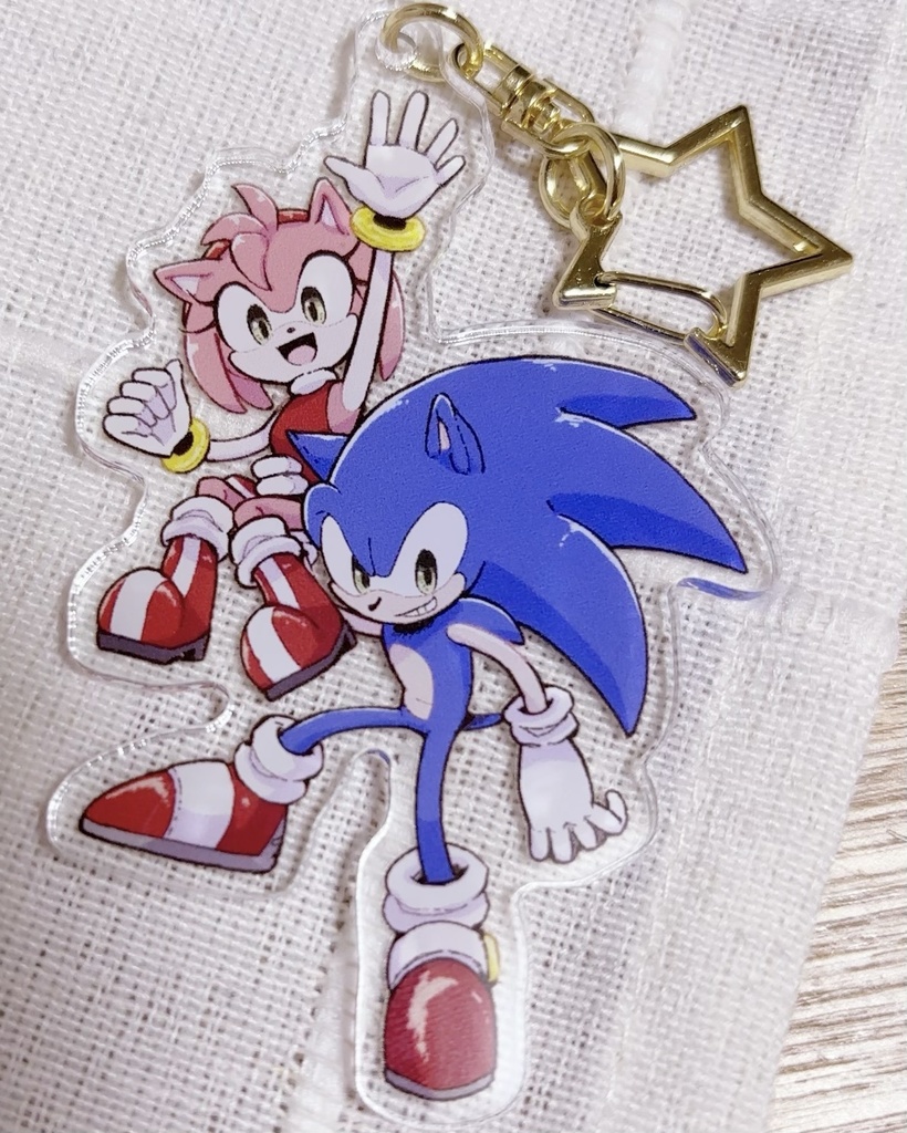 ソニック×エミー　アクリルキーホルダー