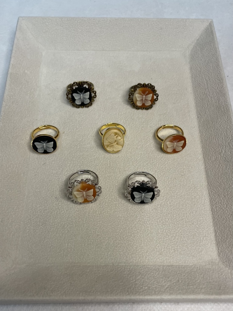 カメオ風 指輪 蝶