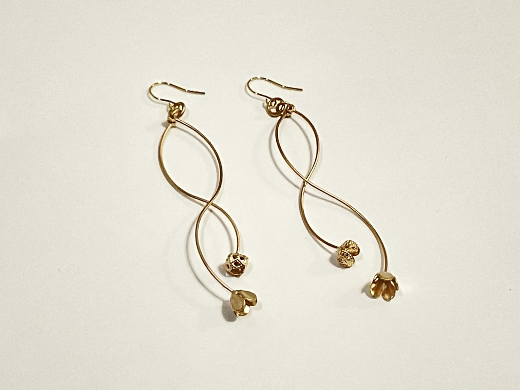お花 フックピアス ハンドメイド