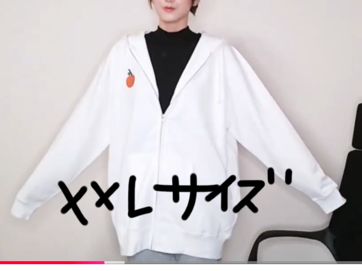 【生誕祭グッズ】①フルジップパーカー