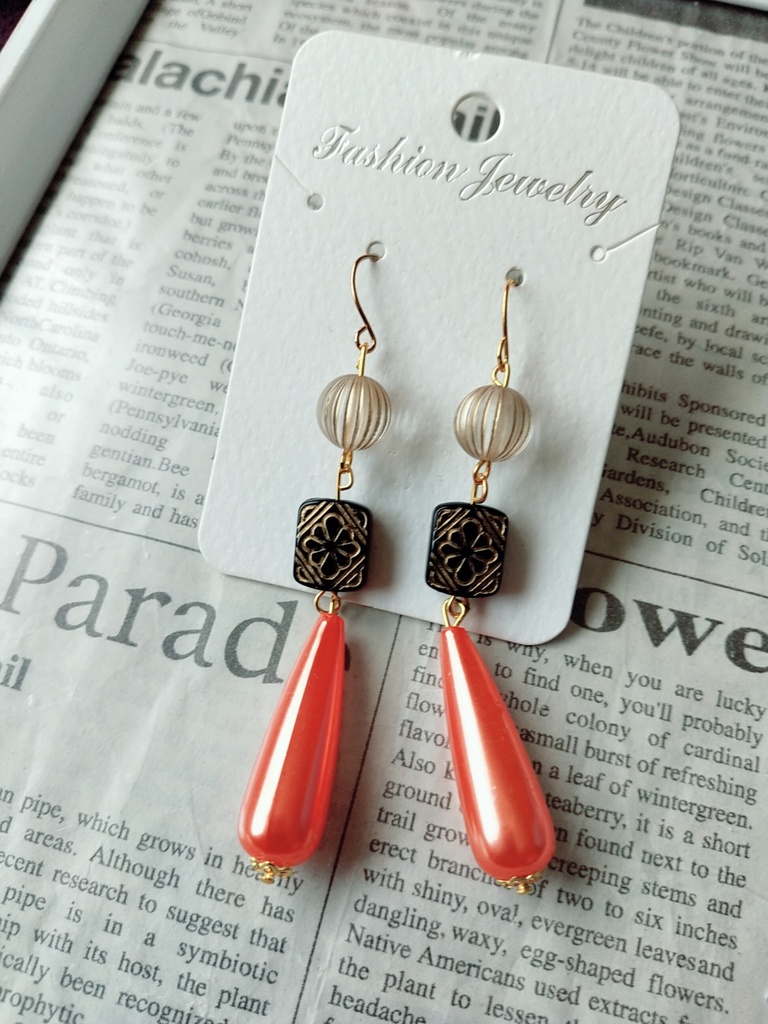 ツイステ　レオナイメージピアス