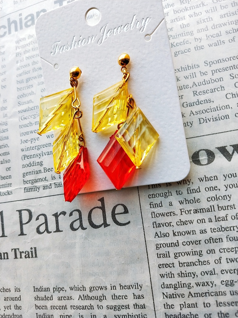 秋色ひし形ピアス