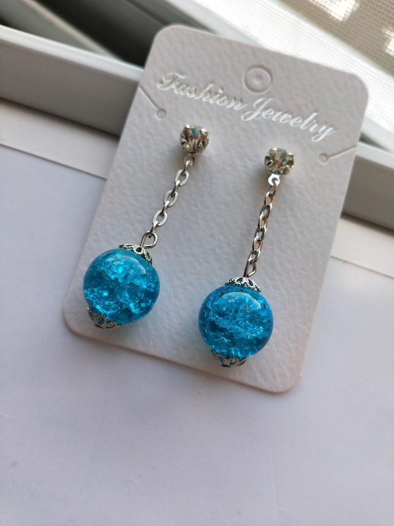 水色大玉ピアス