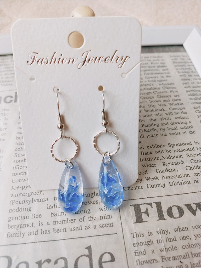 琉球ガラス入りピアス