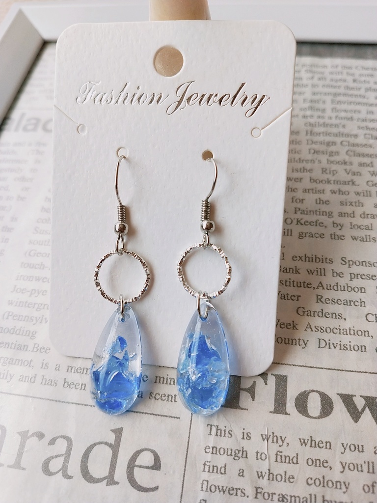 琉球ガラス入りピアス