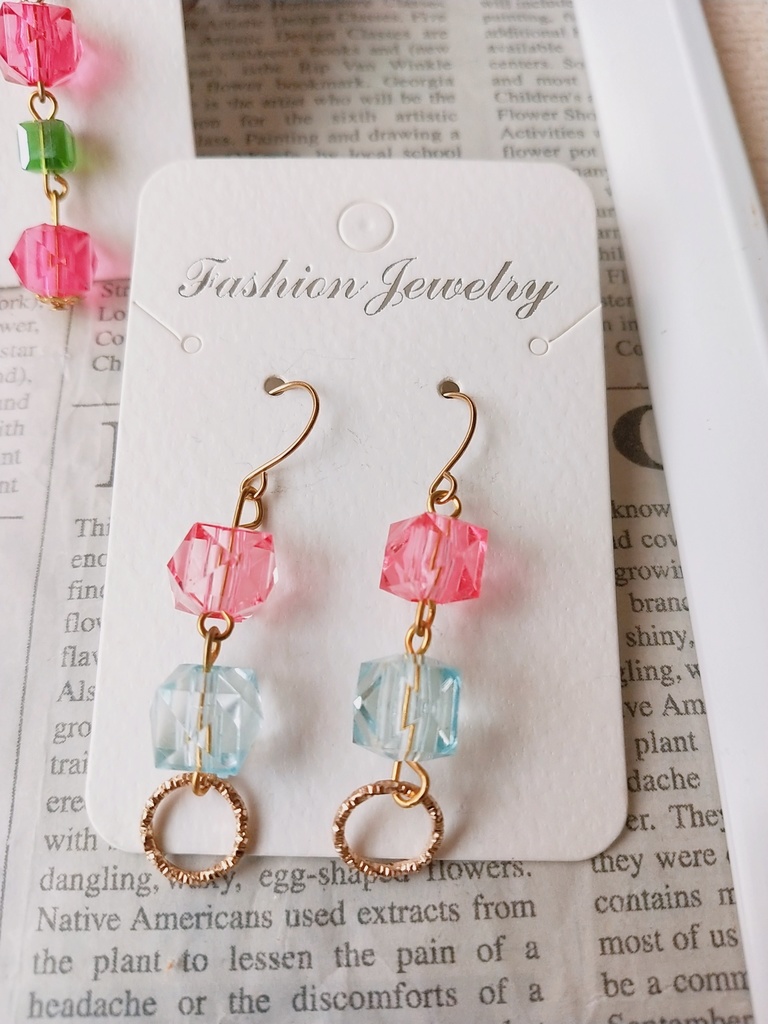 ピンク系キューブピアス3セット