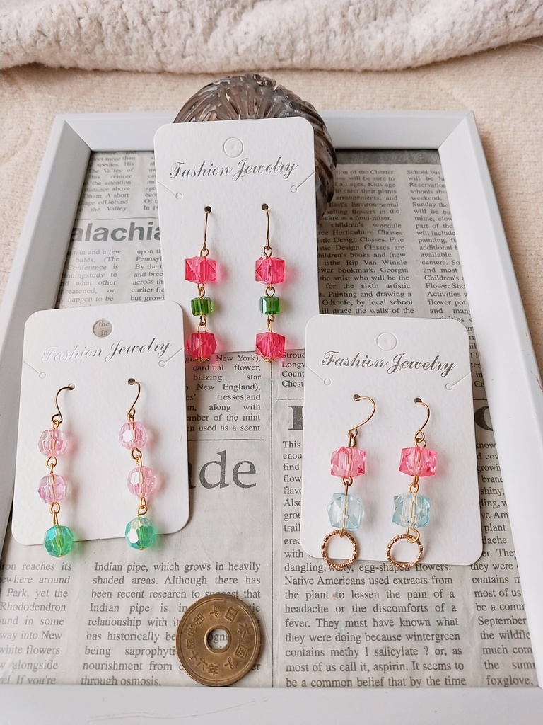 ピンク系キューブピアス3セット