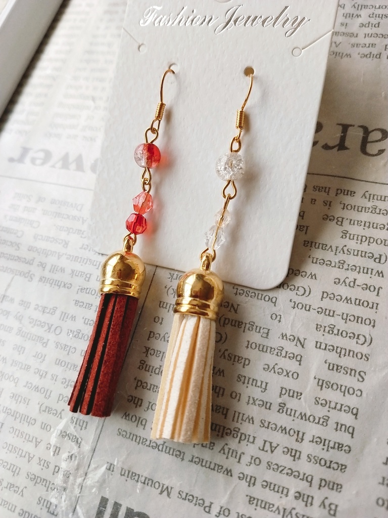 バイカラー 赤×白 タッセルピアス