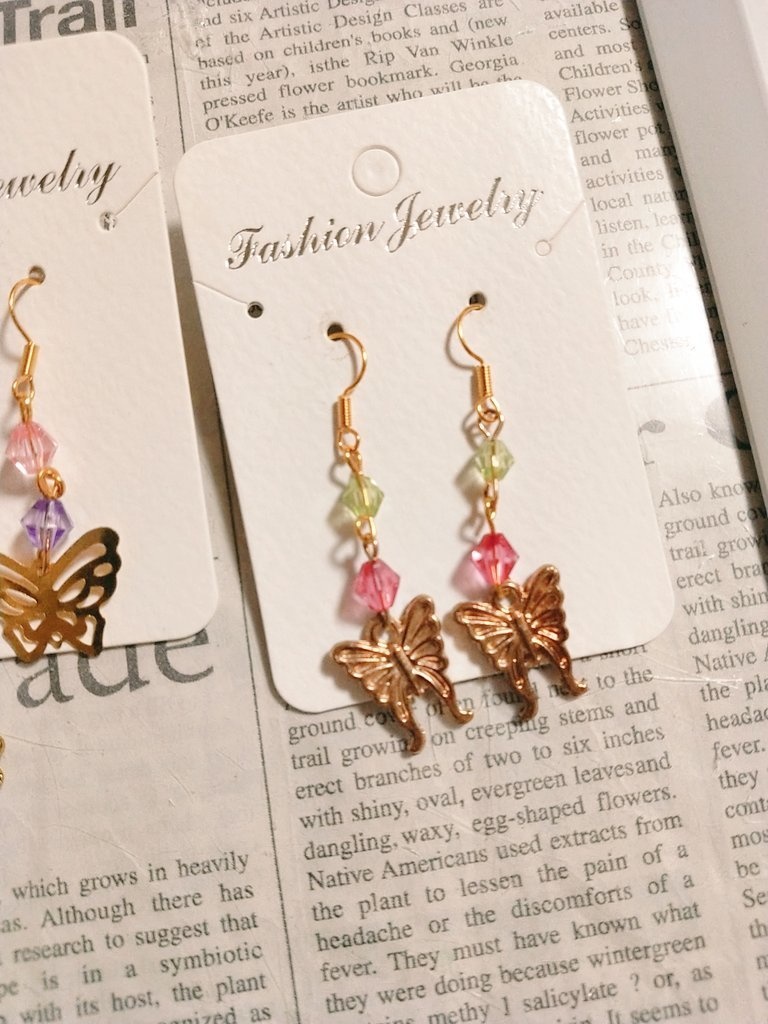 蝶々のピアスセット