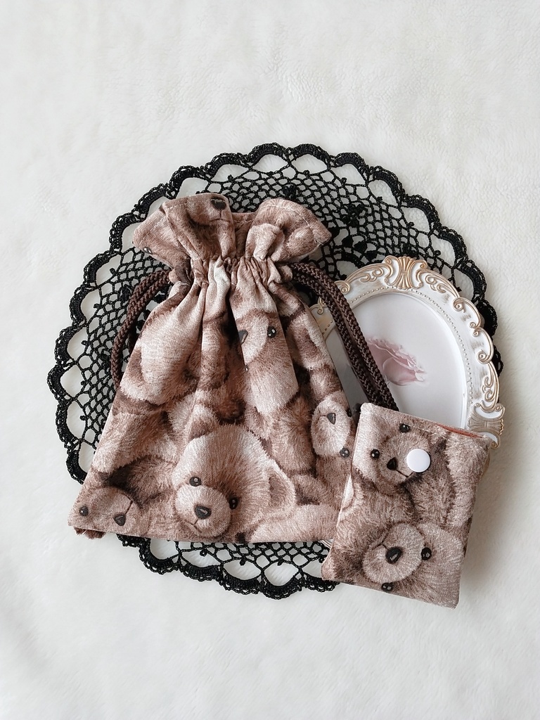 クマ柄巾着袋(ポーチ)