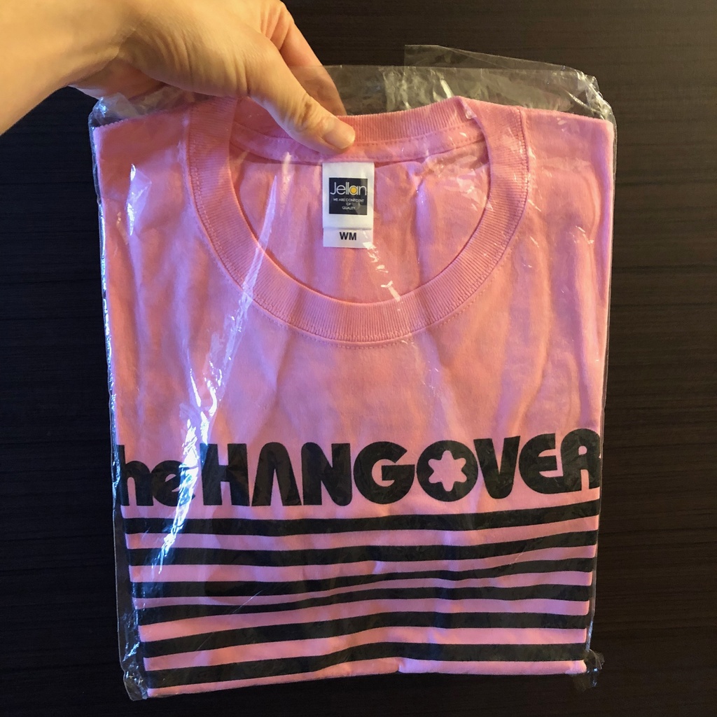 the HANGOVERS「rockandloveandhateandroll」Tシャツ ピンク